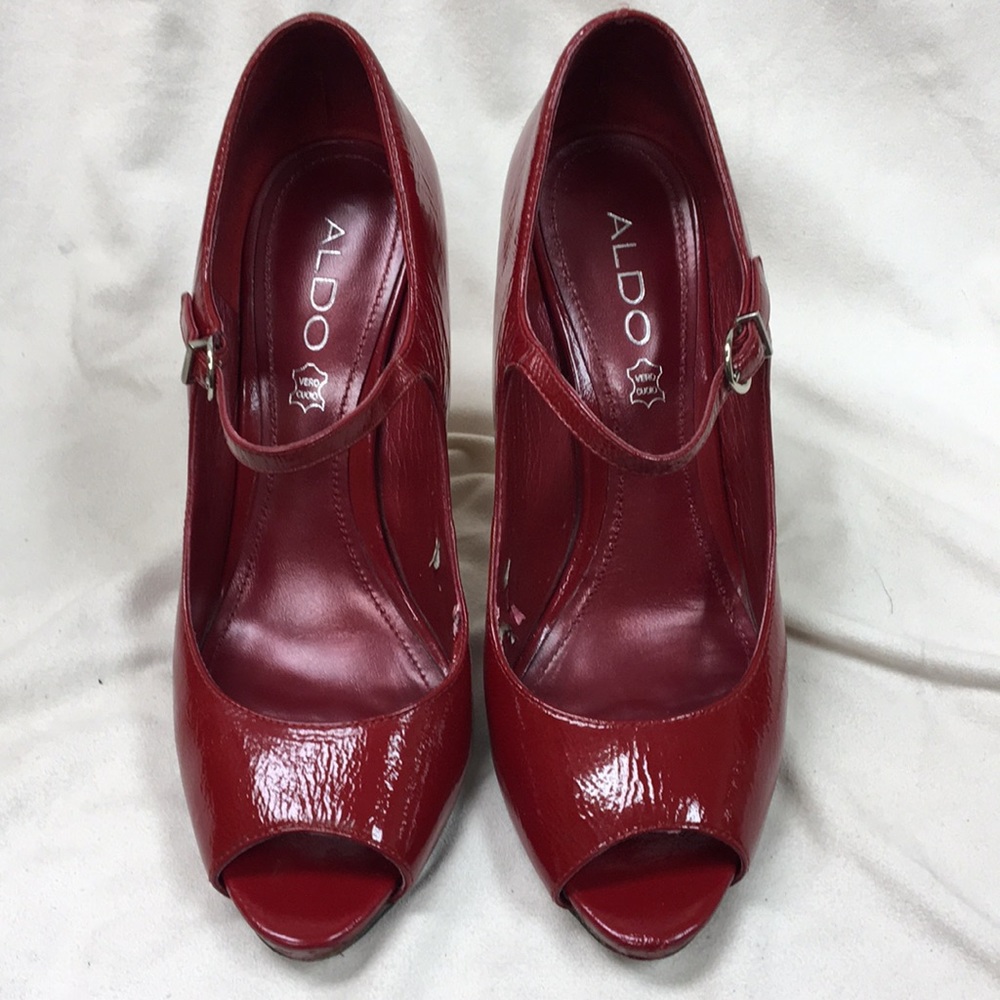 Red Heels - Picture 3 of 6